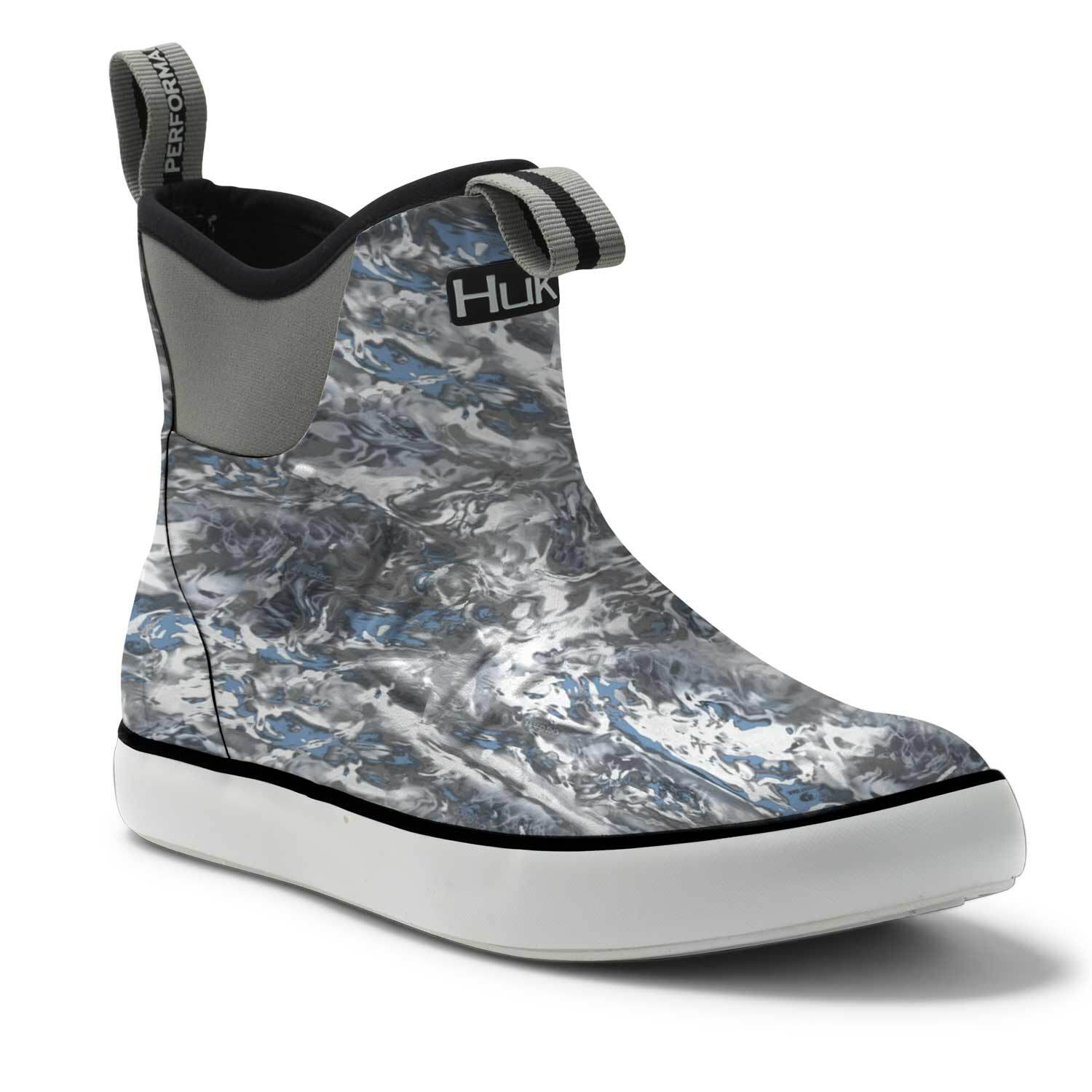 Huk Rogue Wave Camo performance fishing boots. Overcast Grey. Men's size 9